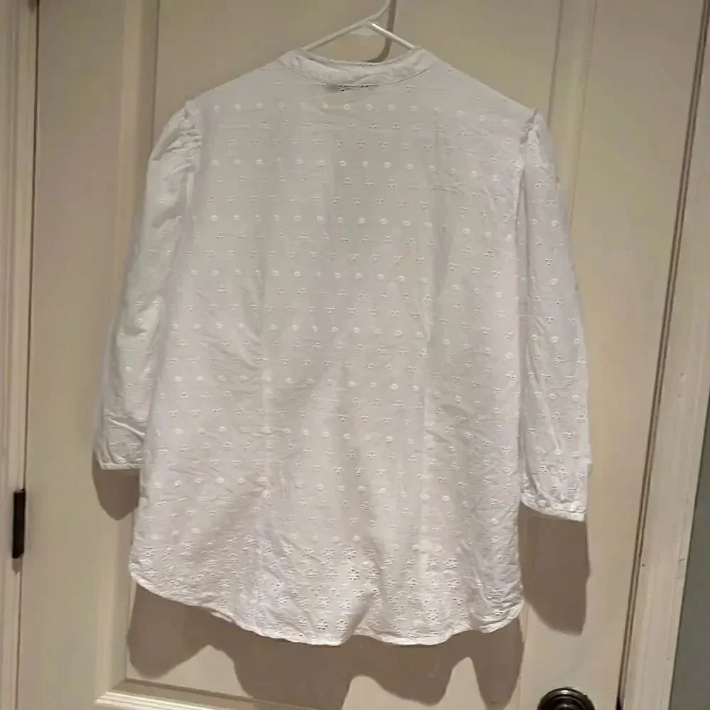 New Direction eyelet top Size L - Picture 5 of 5